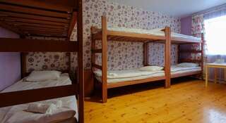 Гостиница Hostel Oazis Томск Кровать в общем 10-местном номере для мужчин и женщин-4